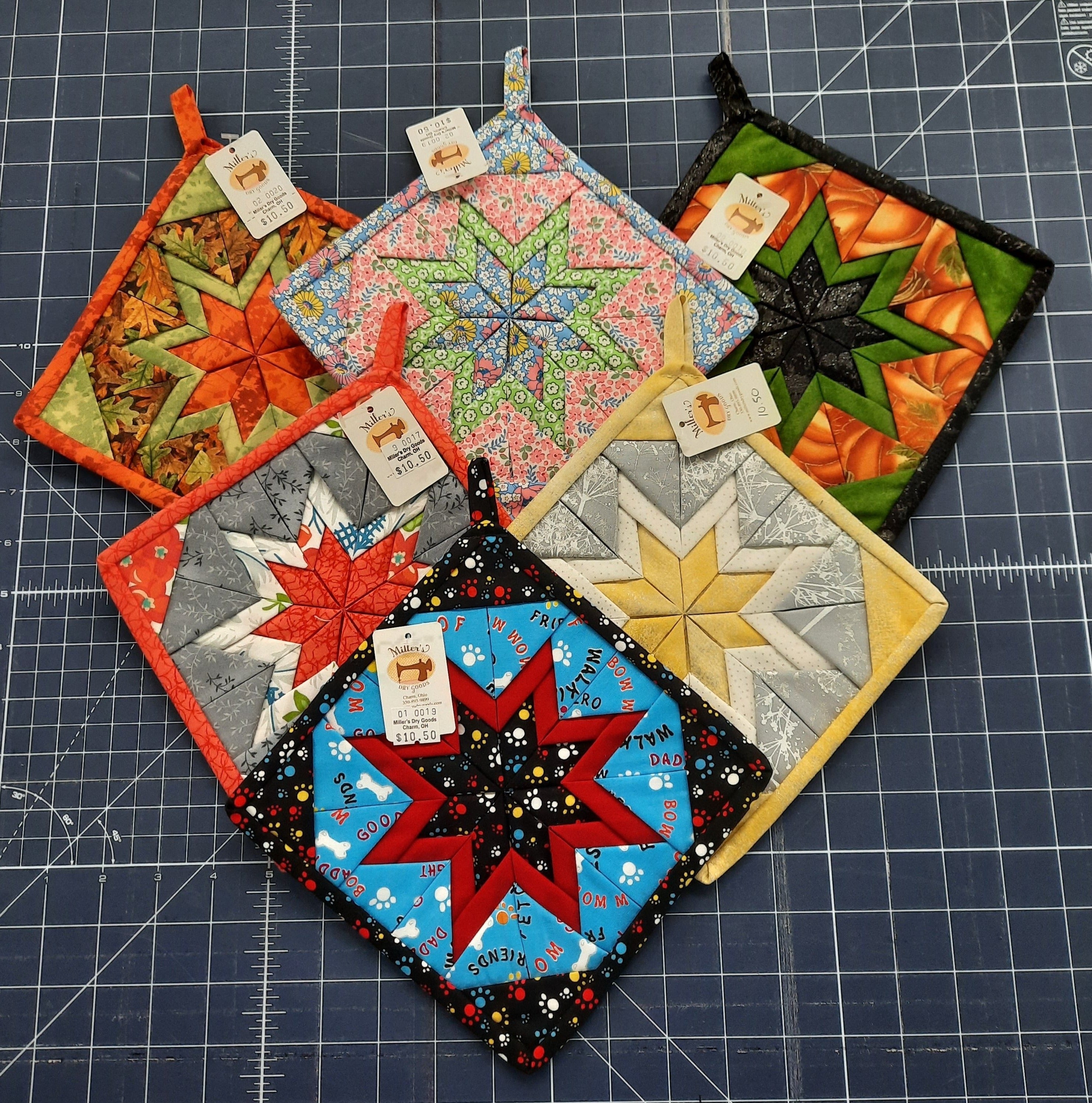 Burgundy Star Pot Holder 8x8